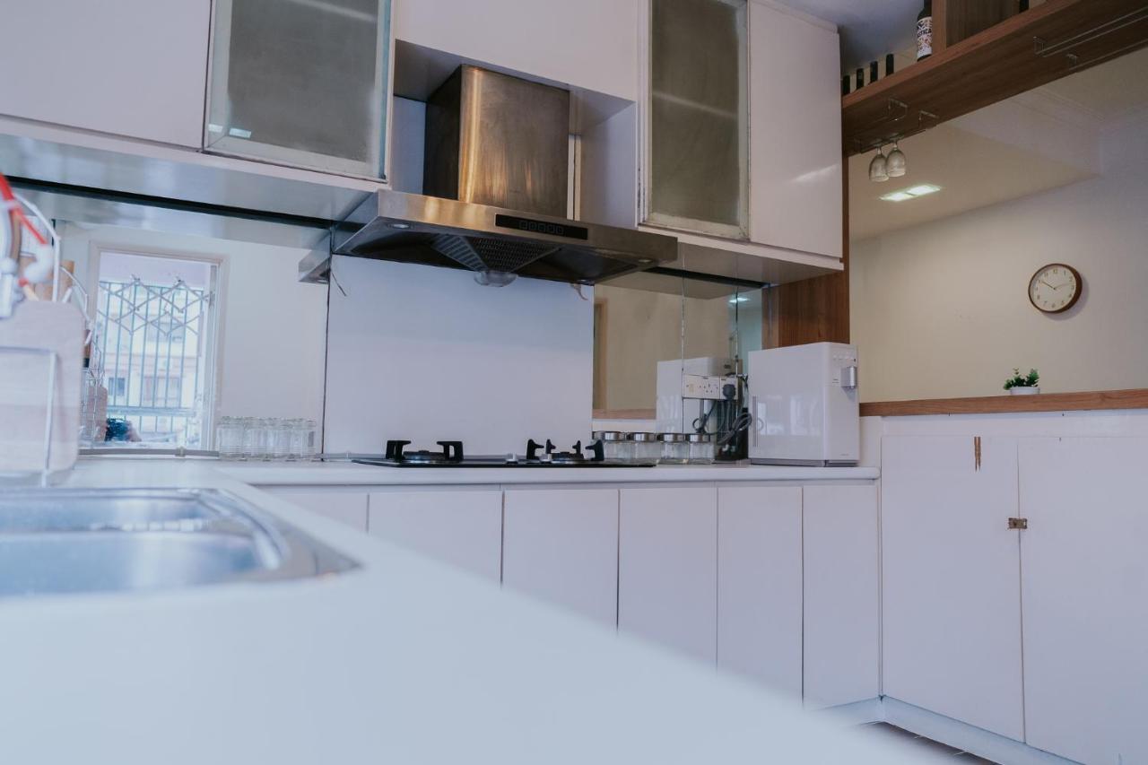 Petronella Apartment C1 Marina Court Kota Kinabalu Bagian luar foto